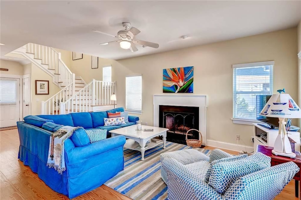 Family House, 4 Bedrooms, Ocean View, Sea Facing photo 3