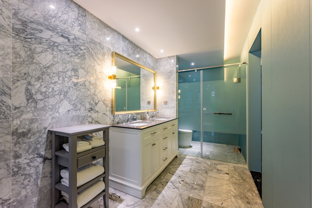 Standard Room, 2 Double Beds, Bathtub, Mountain View photo 3