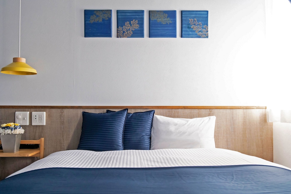 Basic Twin Room, 2 Queen Beds - Photo 3