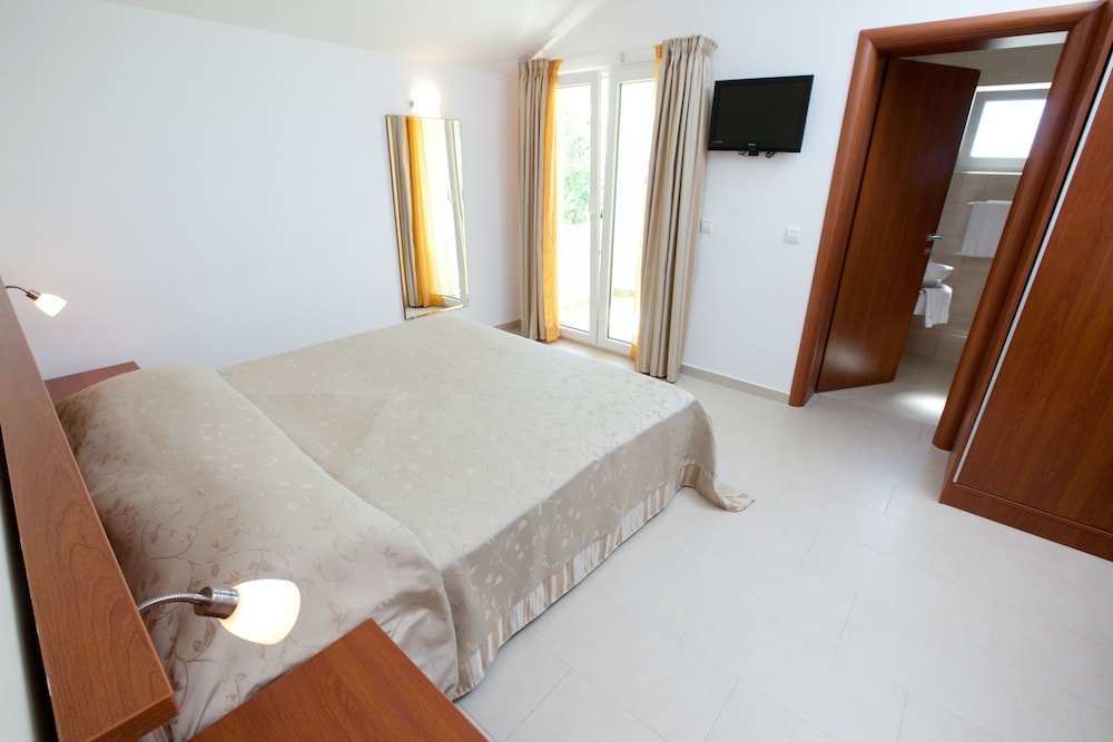 Standard Double Room, Balcony photo 1
