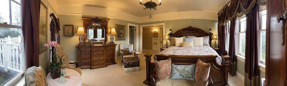 Grand Room