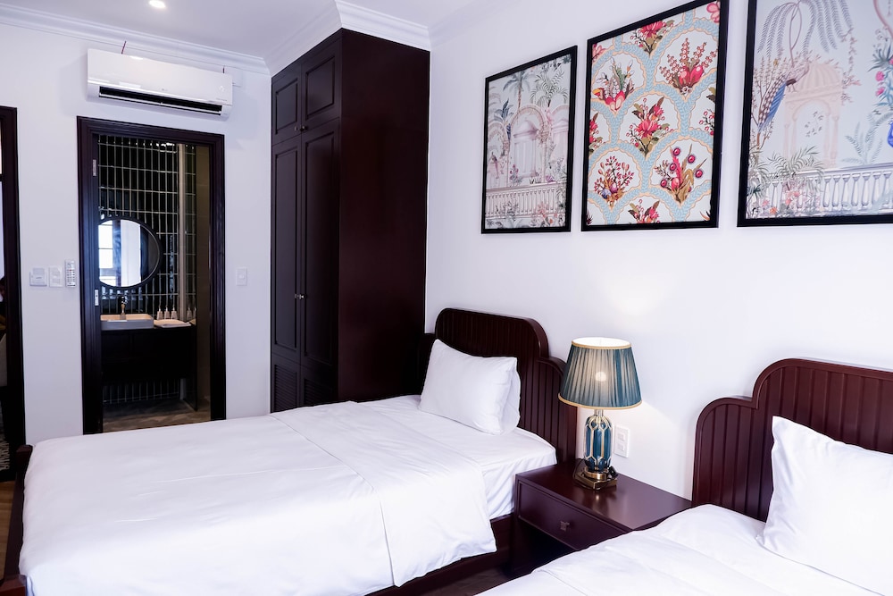 Luxury Twin Room - Photo 10