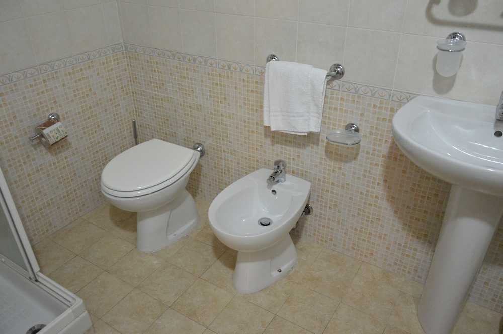 Comfort Room, 1 Bedroom photo 3