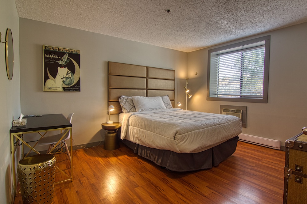 Basic Double Room
