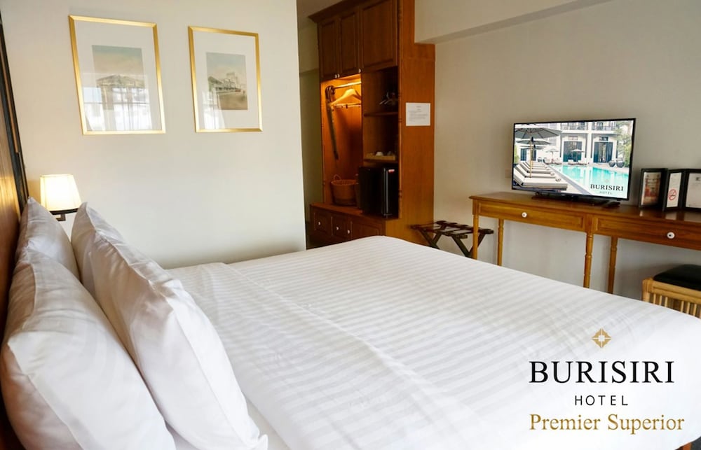 Premier Superior King Bed photo 2