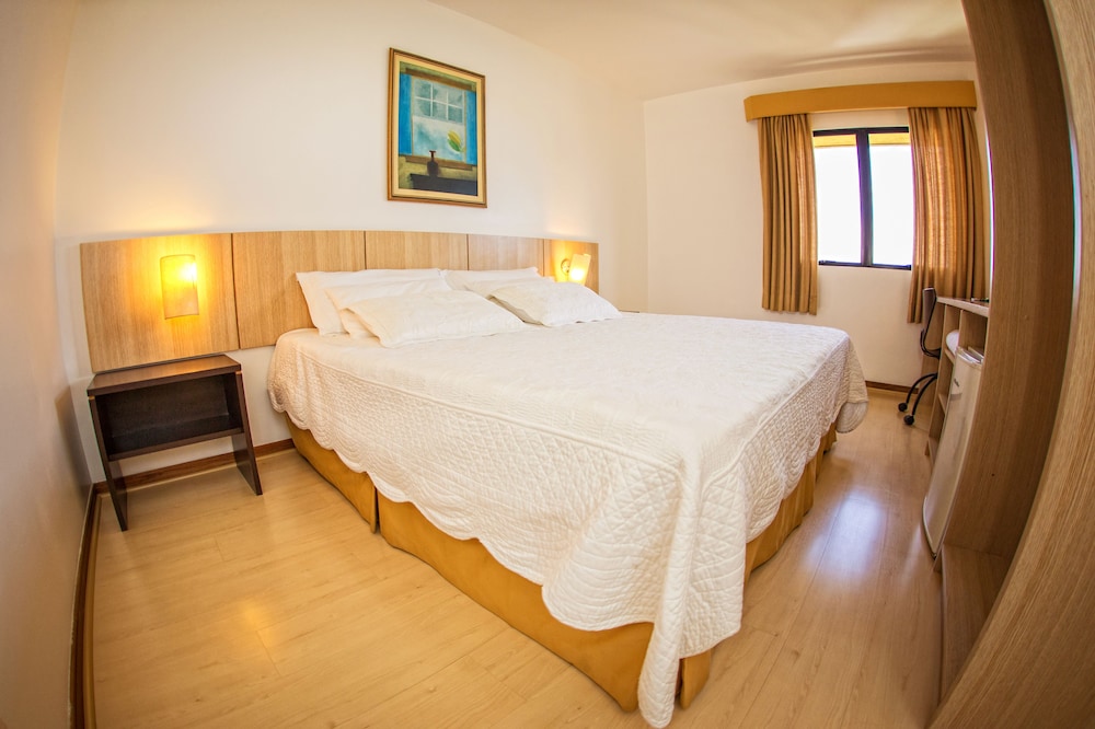 Room - Photo 1