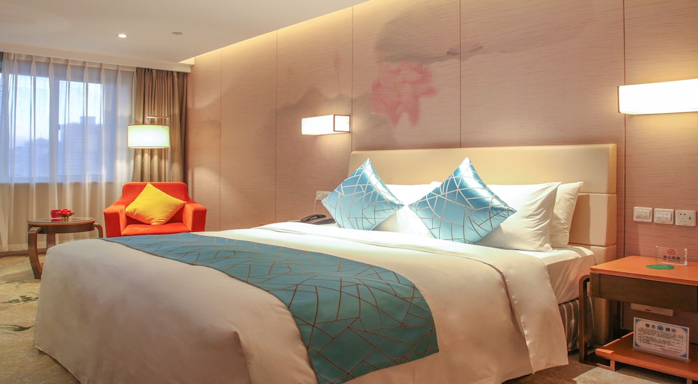 City View Executive Deluxe Room - Photo 1