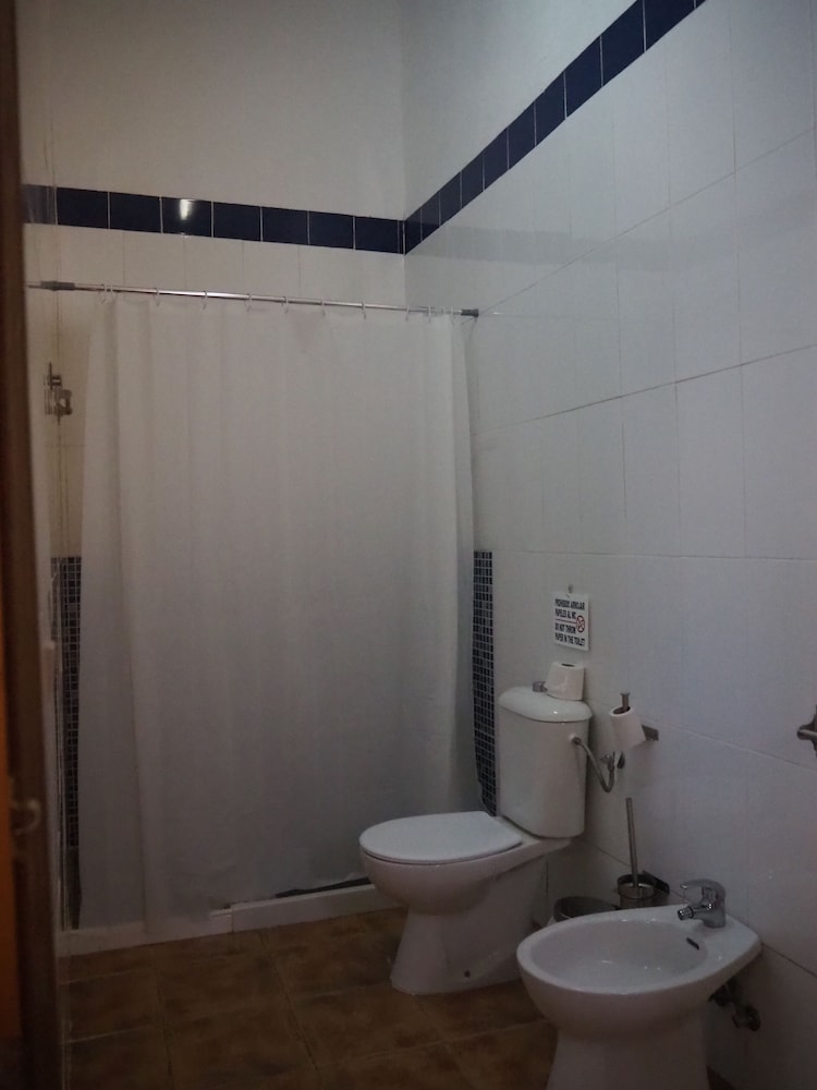 Basic Double Room, 2 Twin Beds, Non Smoking, Garden View photo 2