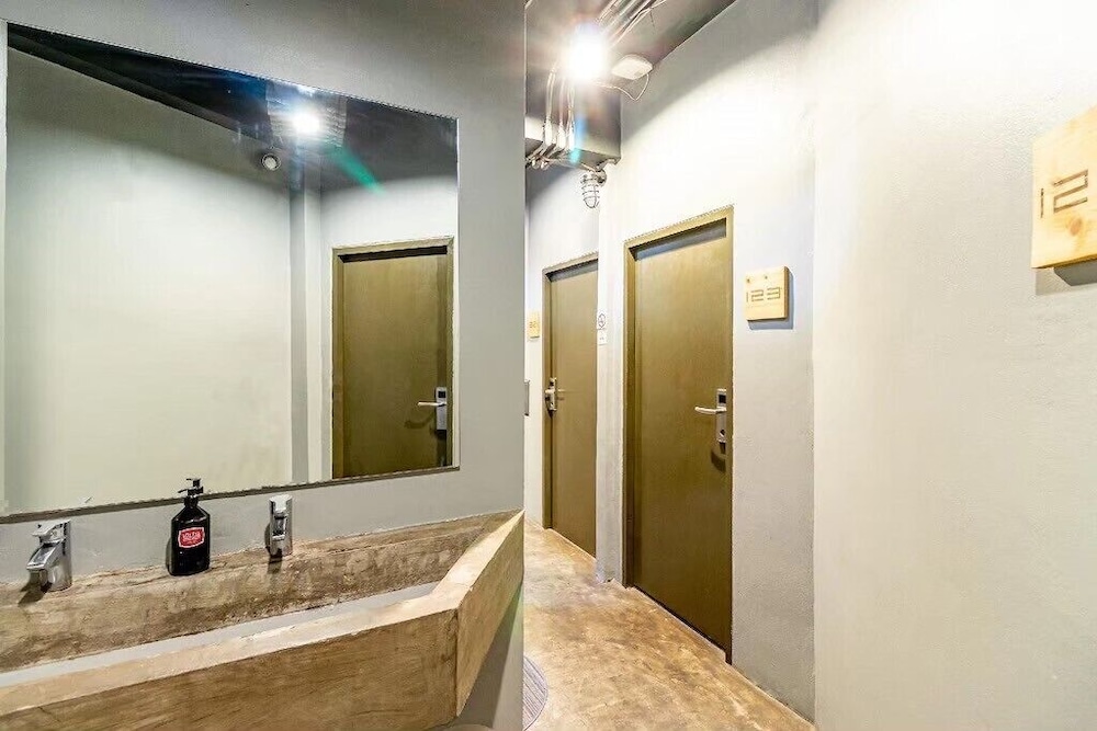 Double Room, Non Smoking, Shared Bathroom photo 3