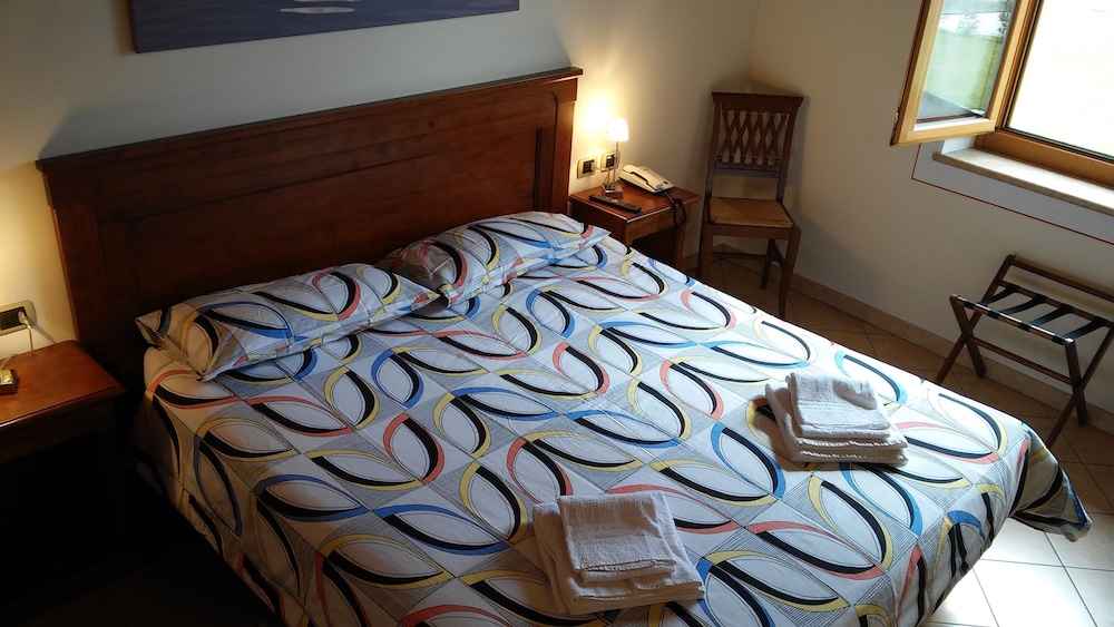 Double or Twin Room photo 2