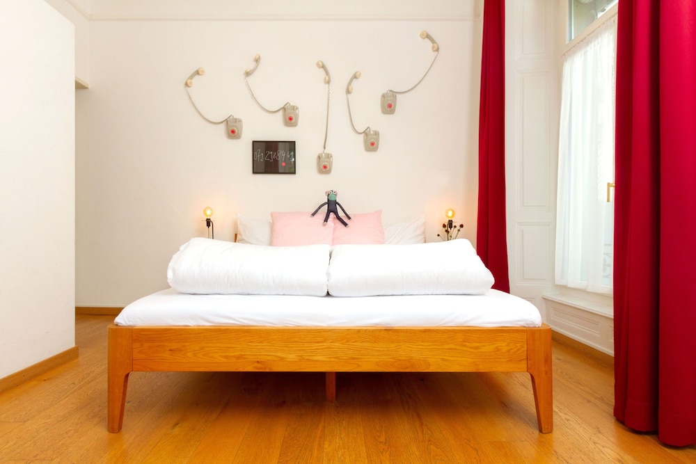 Economy Double Room, 1 Queen Bed photo 1