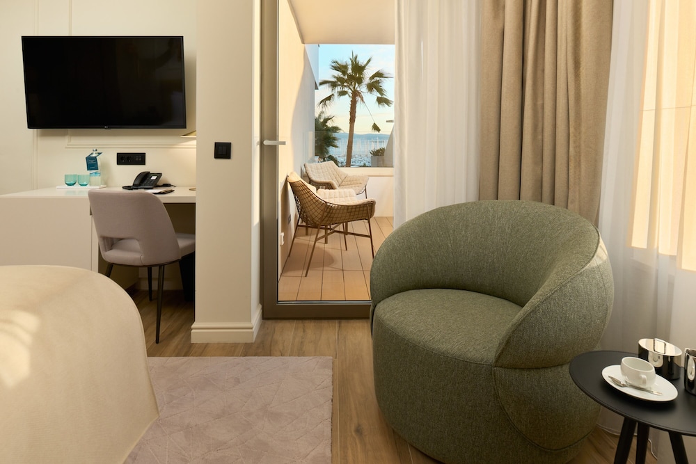 Superior Double or Twin Room photo 1