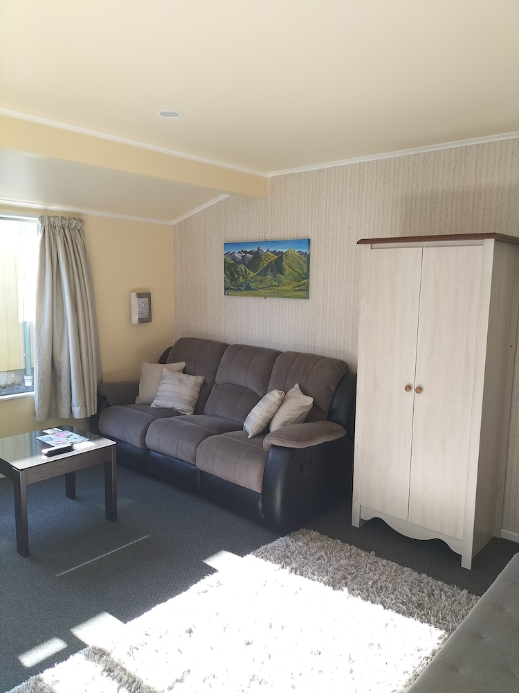 Comfort Studio Suite, 1 King Bed, Courtyard View (Adult Only) photo 1