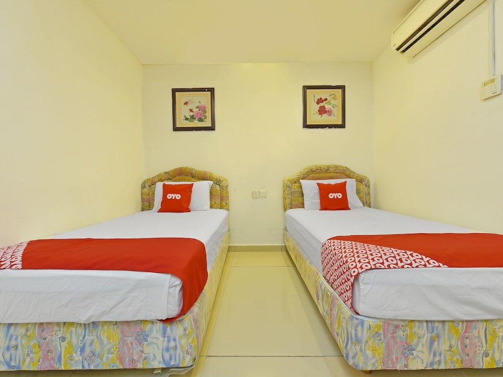 Standard Twin Room photo 2