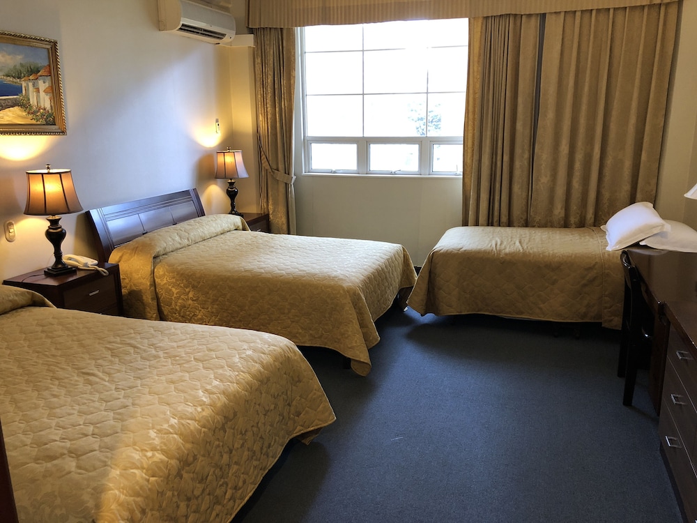 Family Triple Room, Multiple Beds, Non Smoking photo 3