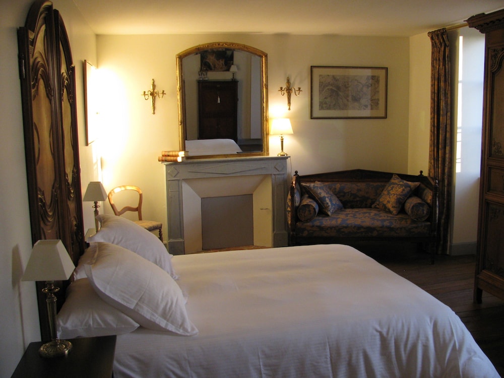 Double Room (Neo Classic)