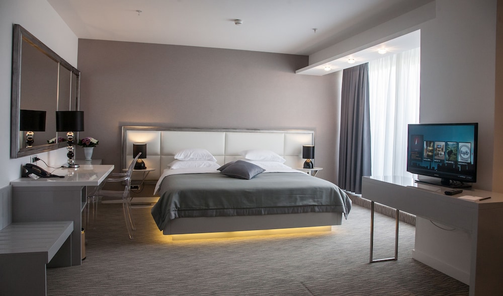 Deluxe Suite (Single Use) photo 2