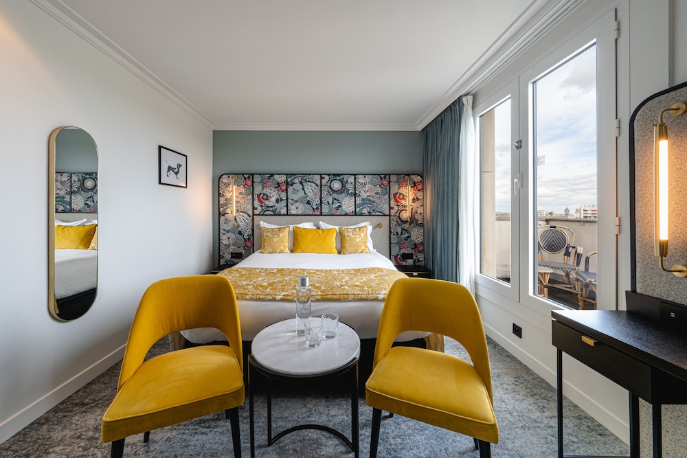 Premium Room, 1 King Bed, Terrace, City View
