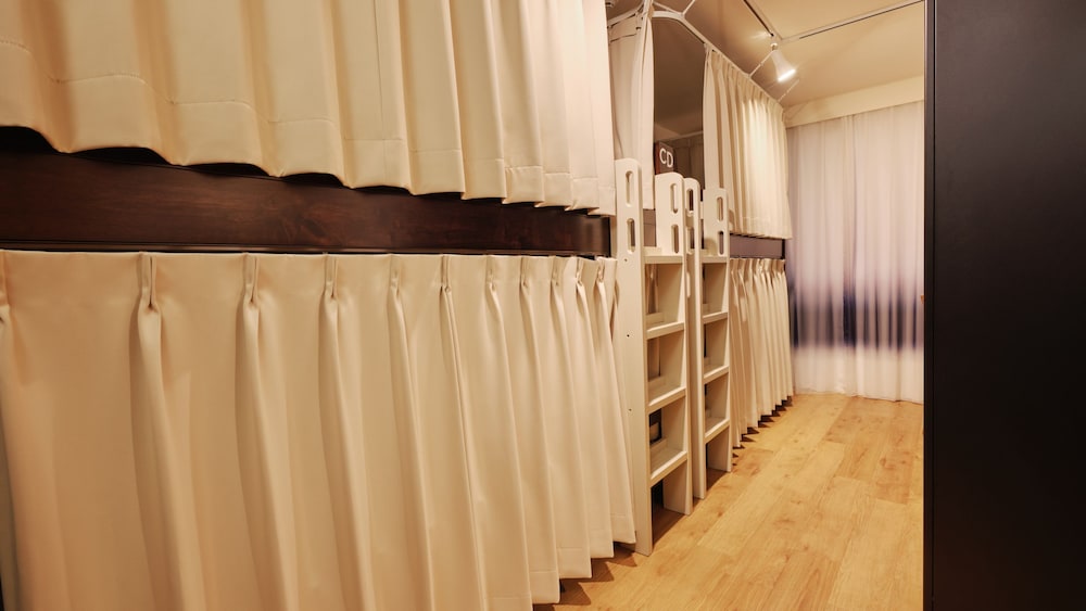 [Shared Bathroom] Female Only Shared Dormitory (4 Bedrooms)