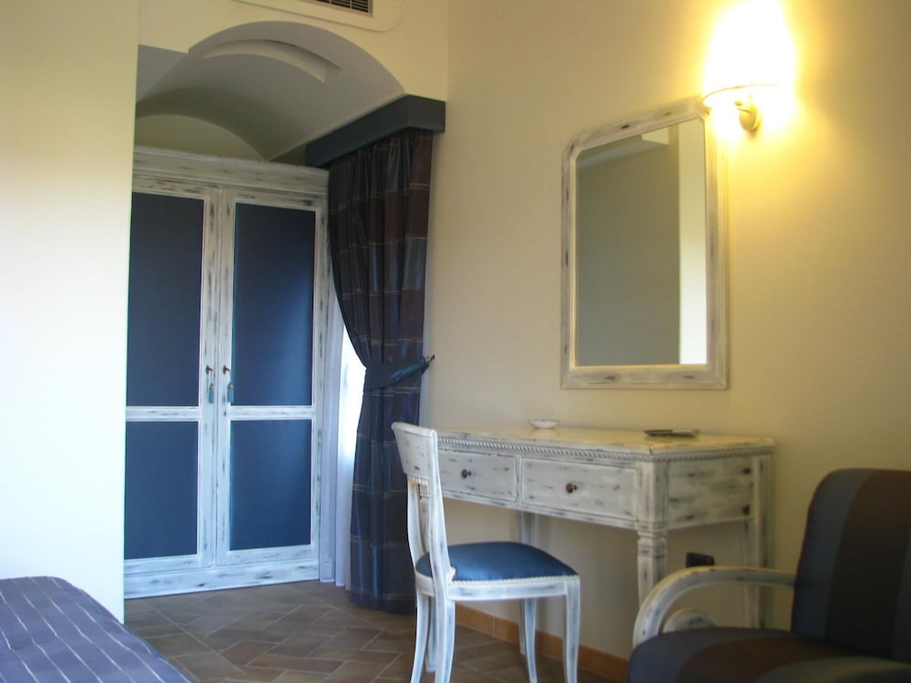 Classic Double Room photo 3