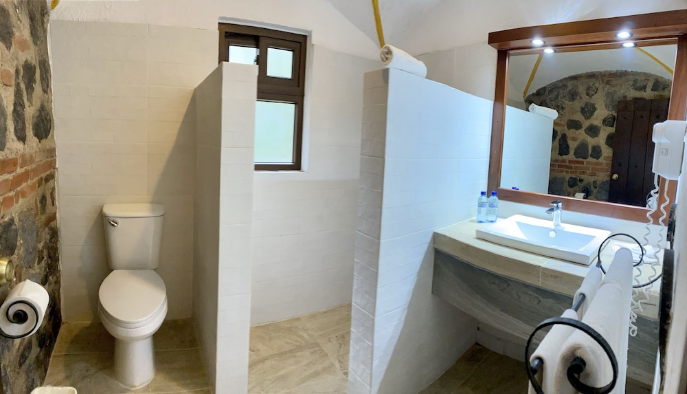 Double Room - Photo 8