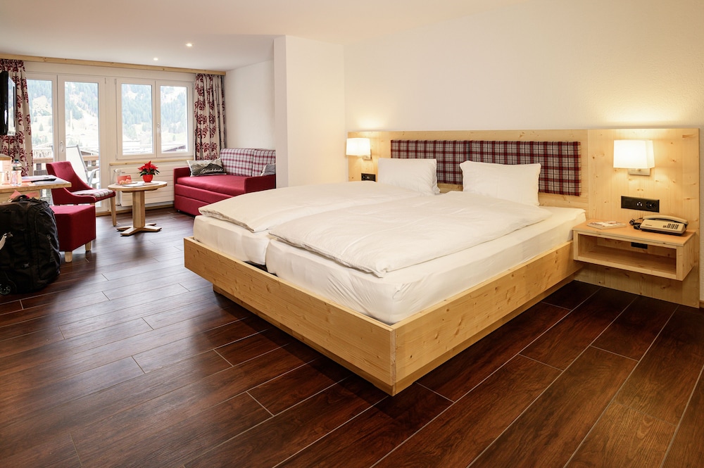 Superior Double Room, Eiger View photo 2