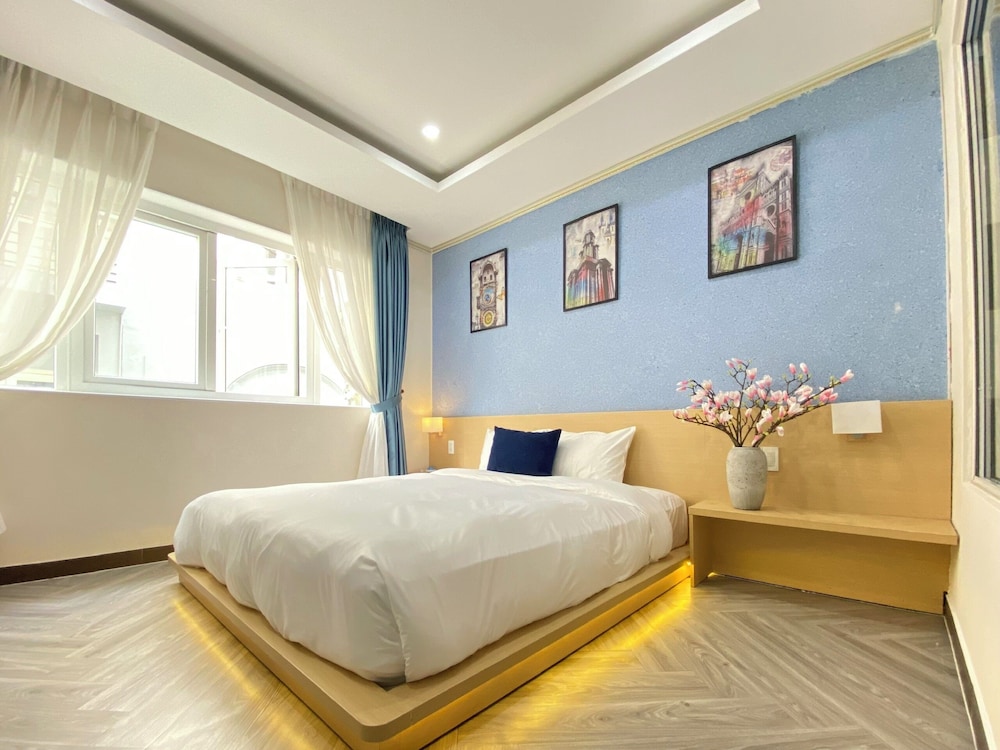 Deluxe Double Room Single Use, Non Smoking