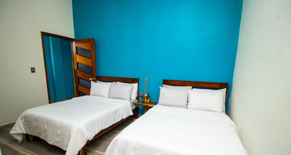 Luxury Room, 2 Queen Beds - Photo 3