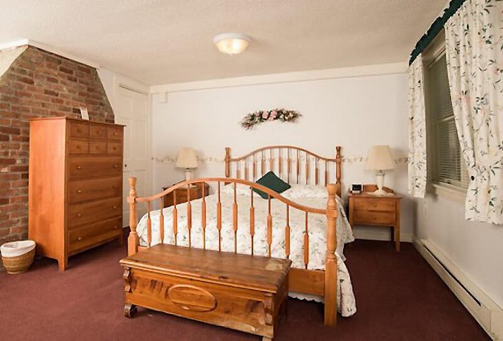 Fair Haven, 1 Queen Bed photo 2
