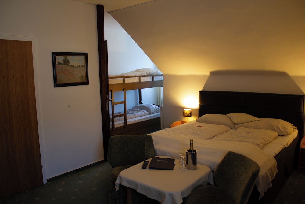 Comfort Quadruple Room, Mountain View photo 1