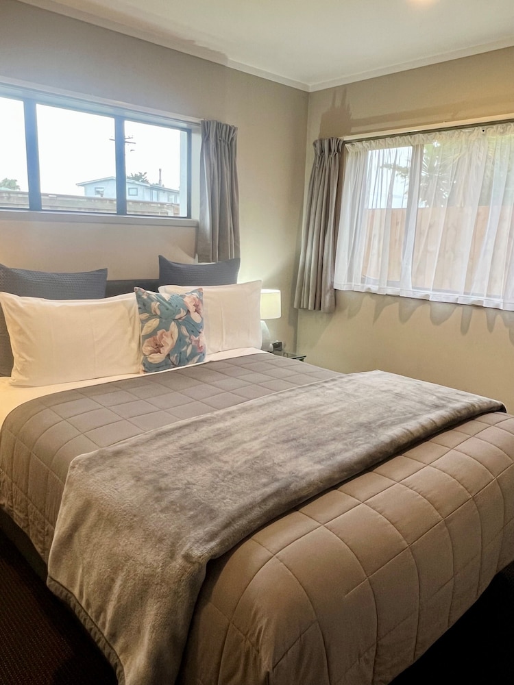 Premium Suite, 1 Bedroom (Queen1 Brm Suite 3 Guests) photo 2