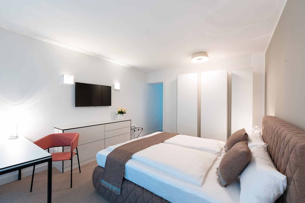 Comfort Apartment, 1 Queen Bed with Sofa bed photo 2