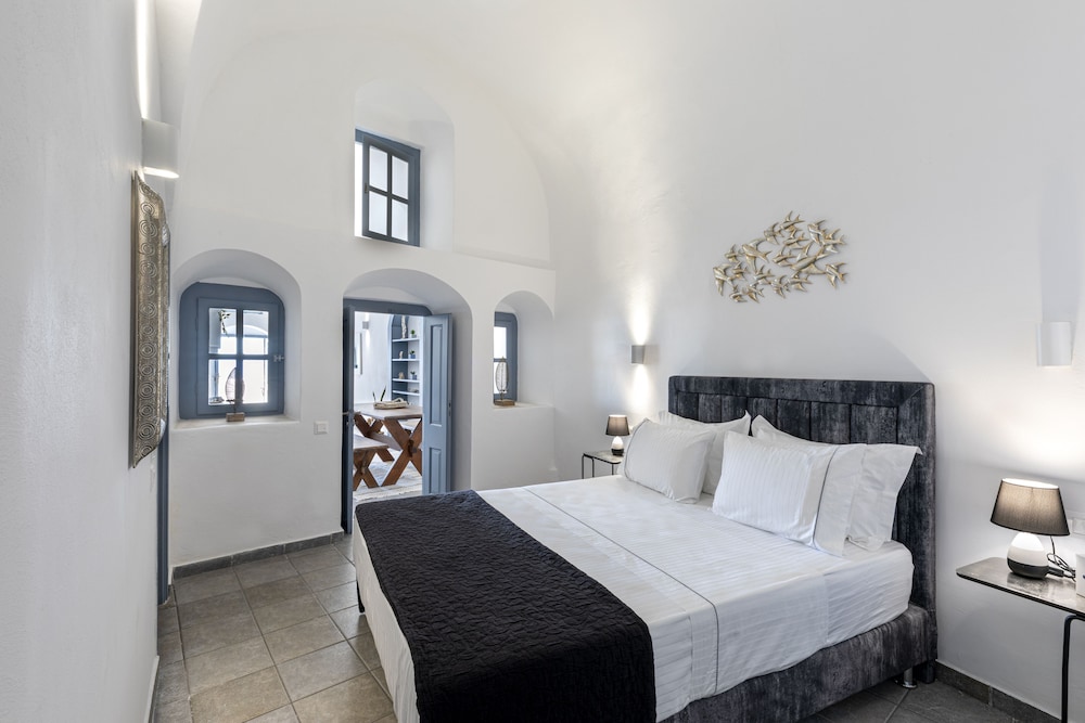 Two-Bedroom House with Caldera View - Photo 22