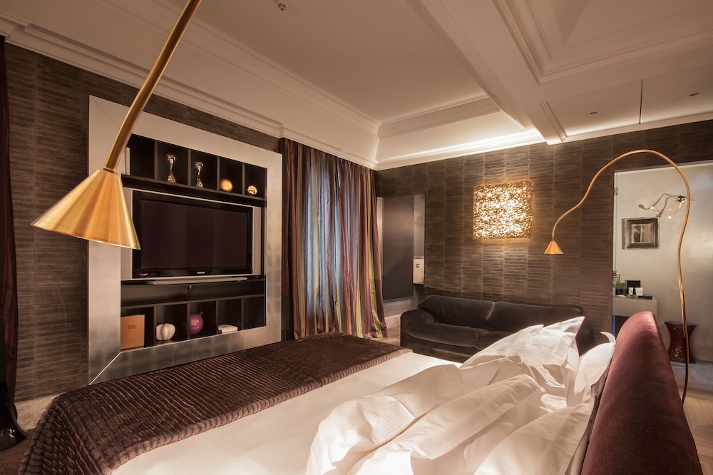 Suite (Ludus, Colosseum View)