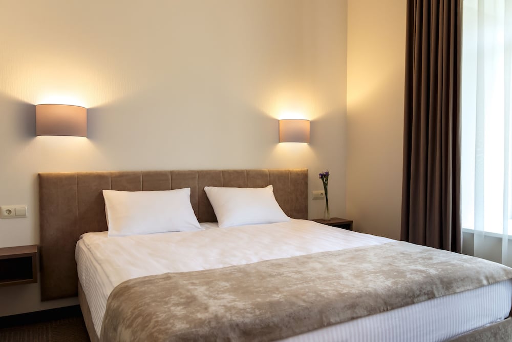 Standard Room, 1 King Bed photo 1