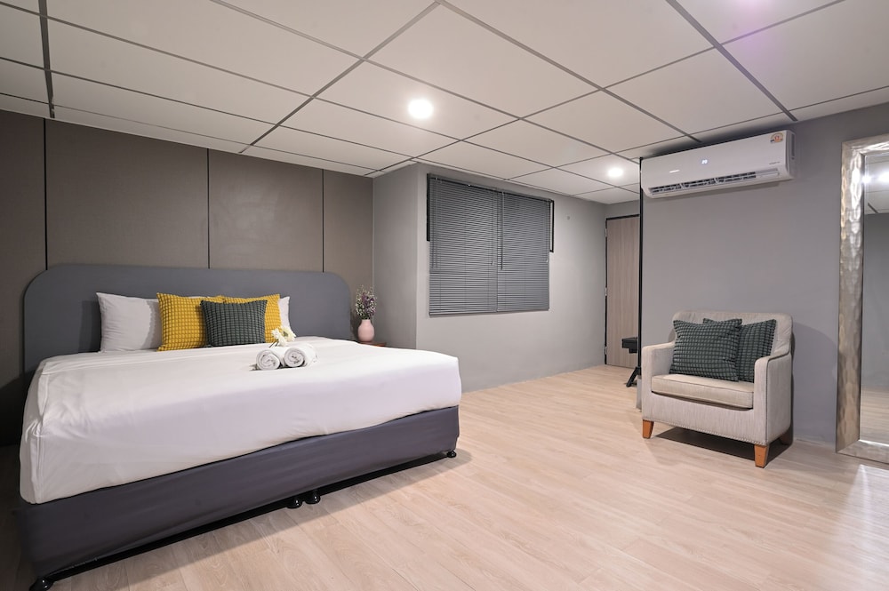 2 Bedroom Deluxe photo 1