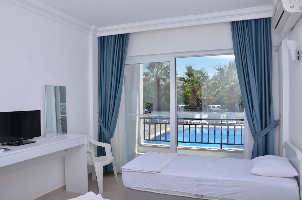 Standard Double or Twin Room photo 1
