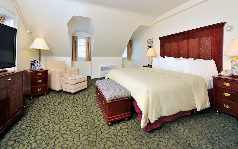 Premier Room, 1 King Bed photo 1