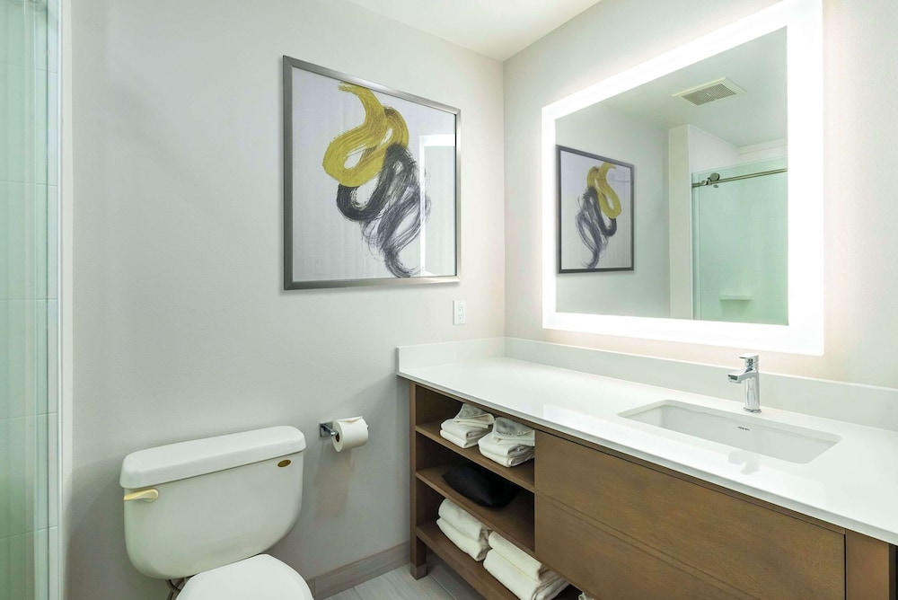 Room - Photo 3