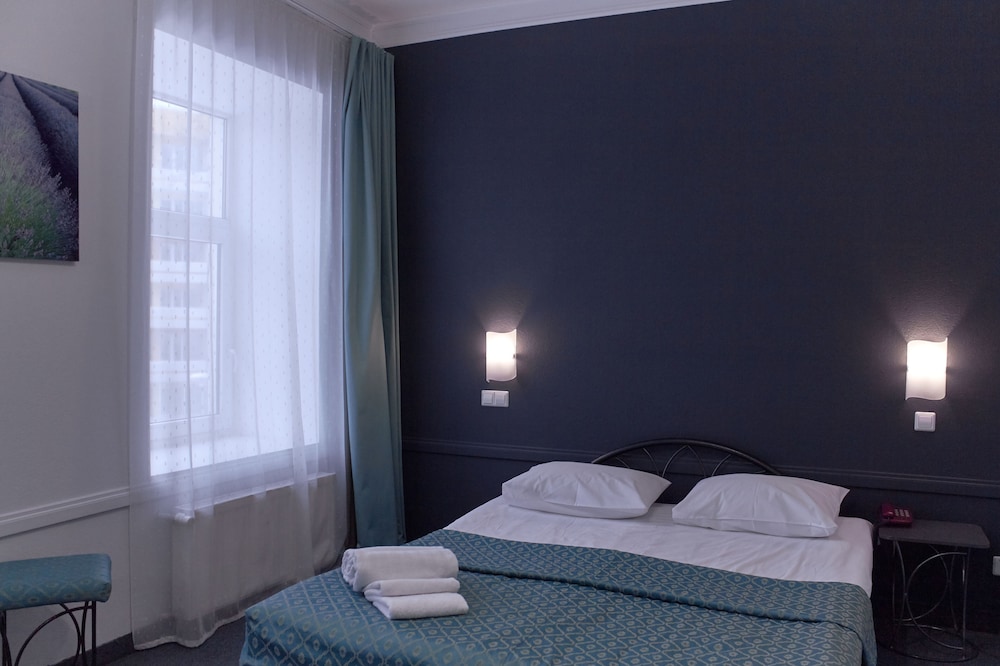 Standard Double Room - Photo 2