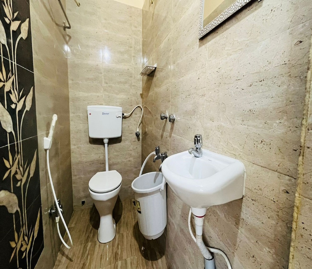 Deluxe Room - Photo 3