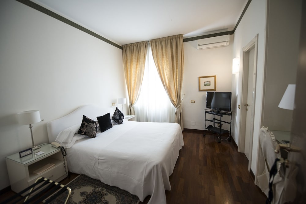Classic Double Room Single Use photo 1