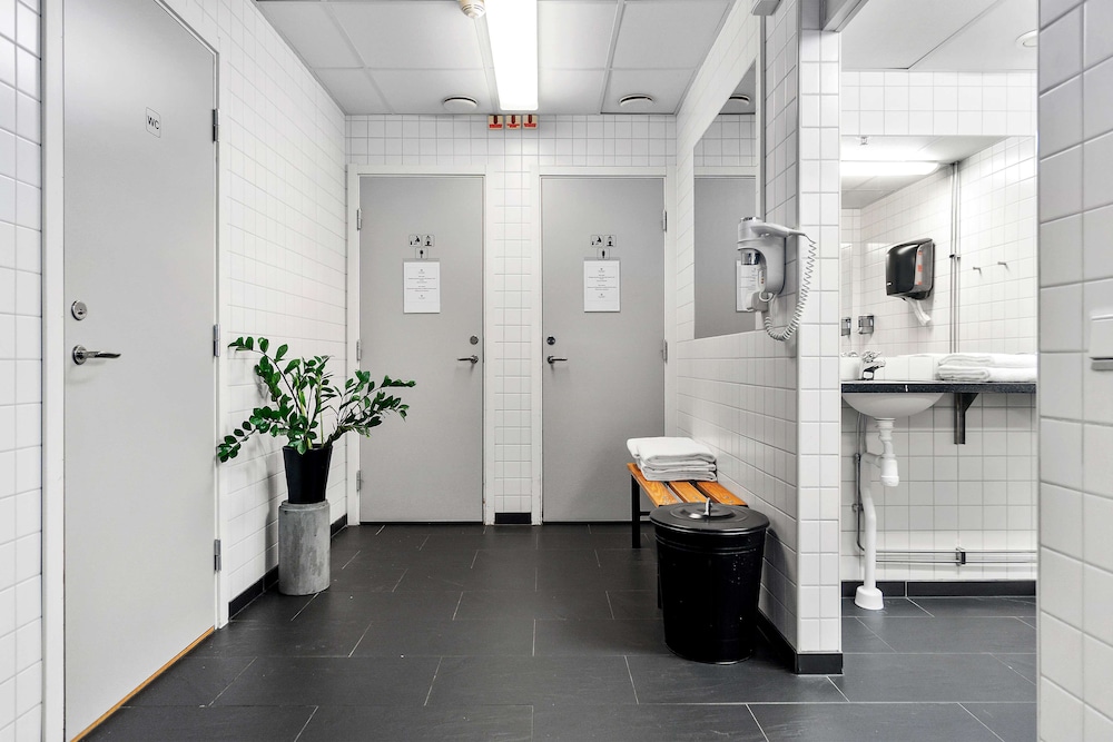 Economy Room, Multiple Beds, Non Smoking, No Windows (No Bathroom) - Photo 6