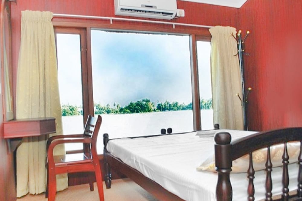 Comfort Duplex, 3 Bedrooms, Lake View photo 1