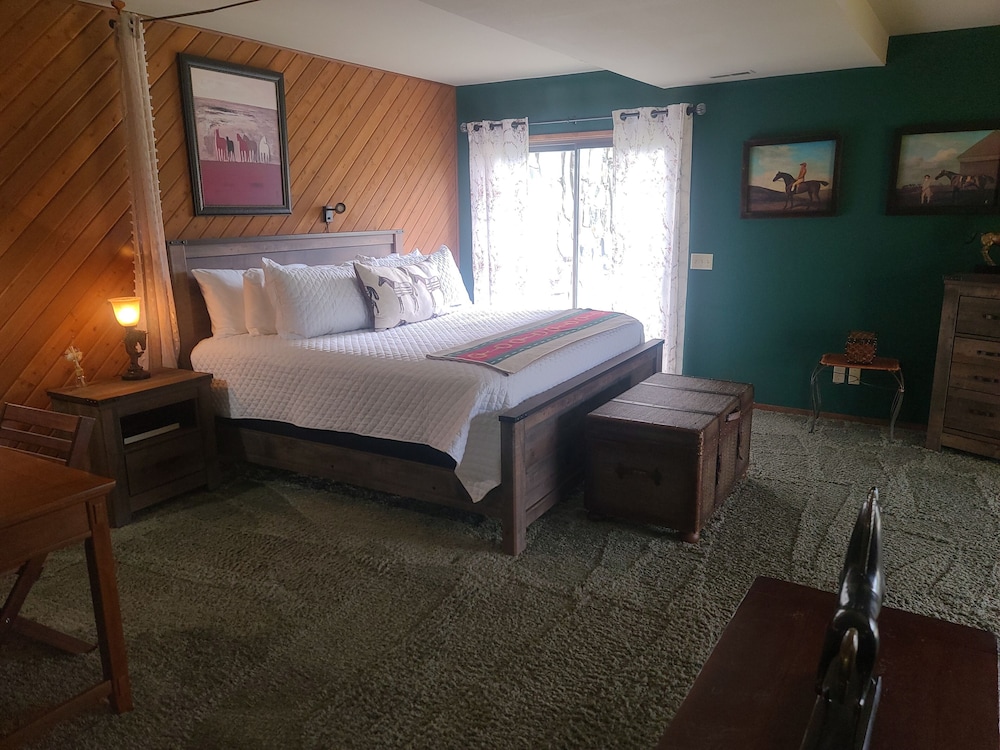 Luxury Room, Multiple Beds, Non Smoking photo 1