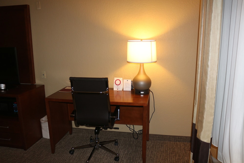 Suite, Multiple Beds, Non Smoking - Photo 2