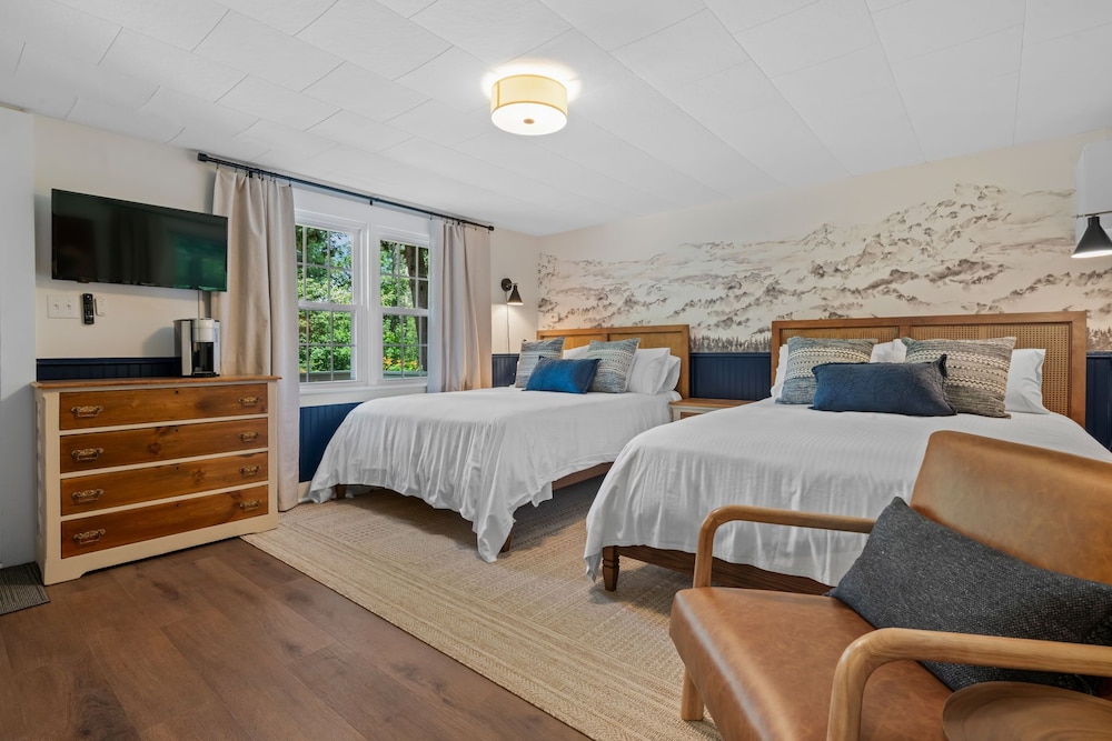 Standard Room, 2 Queen Beds, Non Smoking