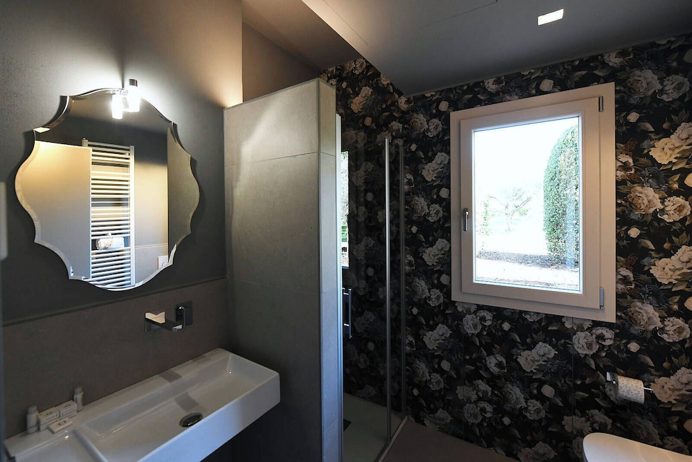 Condo - Photo 5