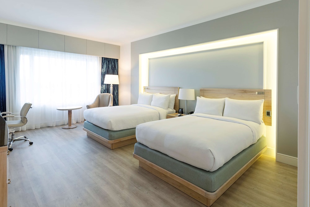 Deluxe Room, 2 Queen Beds - Photo 1