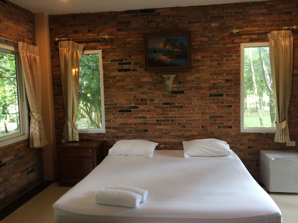 Superior Bungalow photo 3